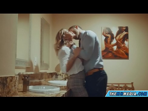 ❤️ Thaum ib tug busty blonde ntxias koj nyob rau hauv ib tug pej xeem chav dej ❌  tawv porn  ntawm porn hmn.analpics.ru ﹏
